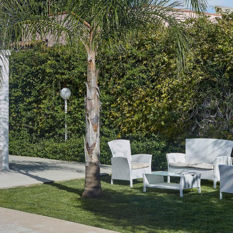 Villa Marina few mt from sand beach - Deluxe Double or Twin Room with Garden View - 2