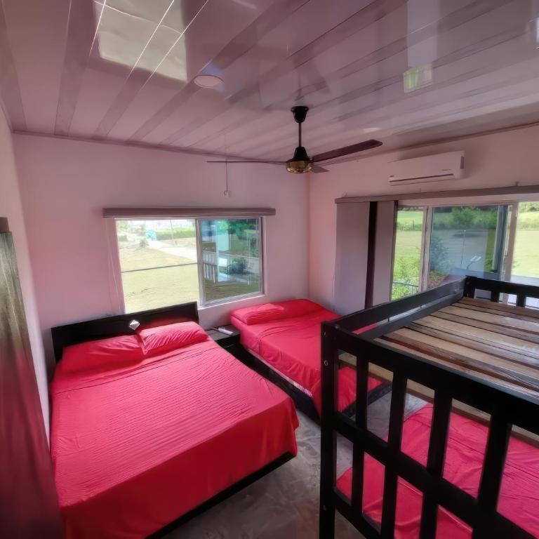 Casa con piscina privada y BBQ para Familias y parejas - Casa de 3 dormitorios - 23