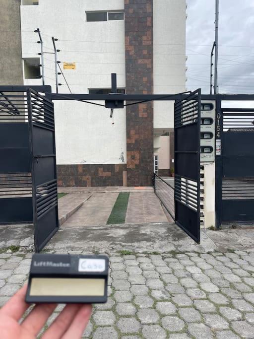 Departamento con jacuzzi, balcón, lavadora y garage - Apartamento de 2 dormitorios - 15