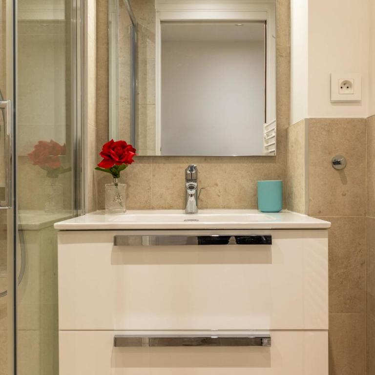 Upscale 3-room apartment 300m from the beaches - Apartamento - 16