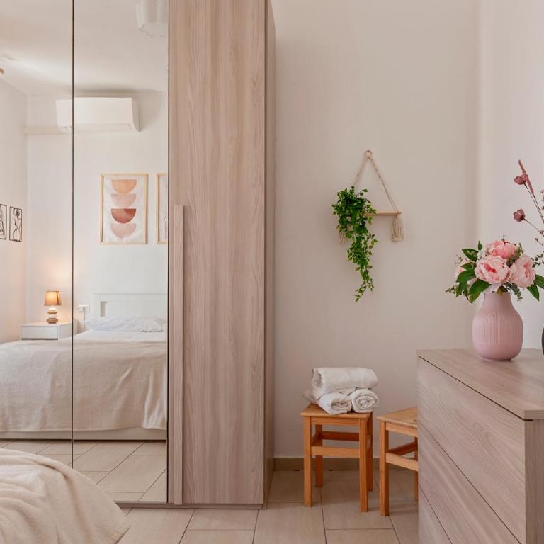 Suite Attico in Centro - Parcheggio Gratuito - Apartment with Balcony - 8
