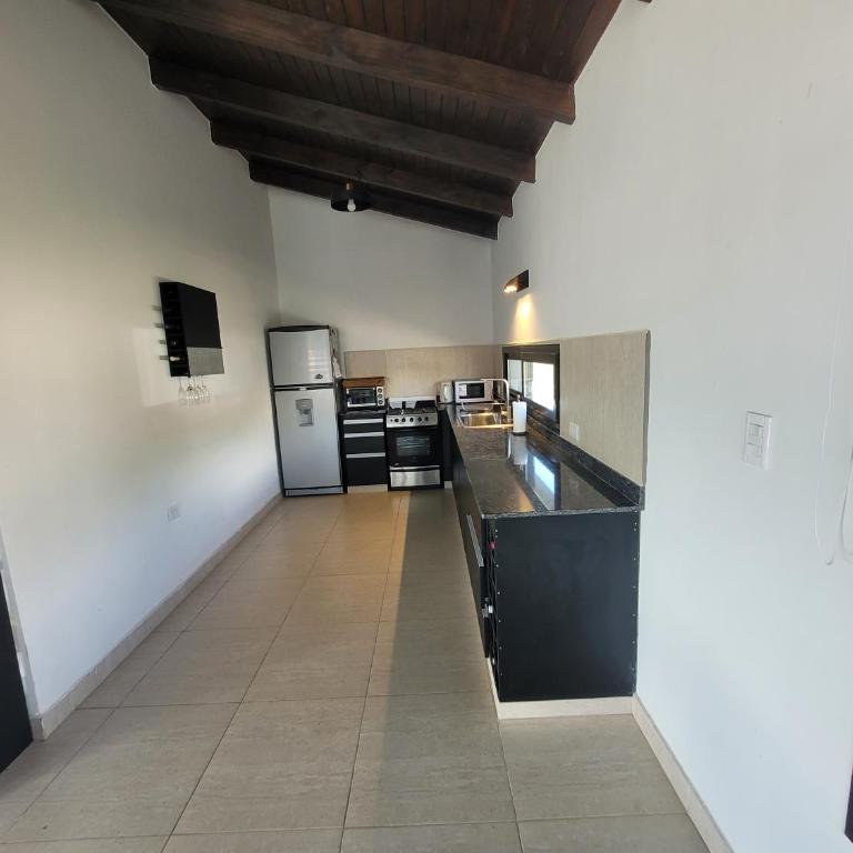 Casa con pileta en Vaqueros - Casa de 3 dormitorios - 2