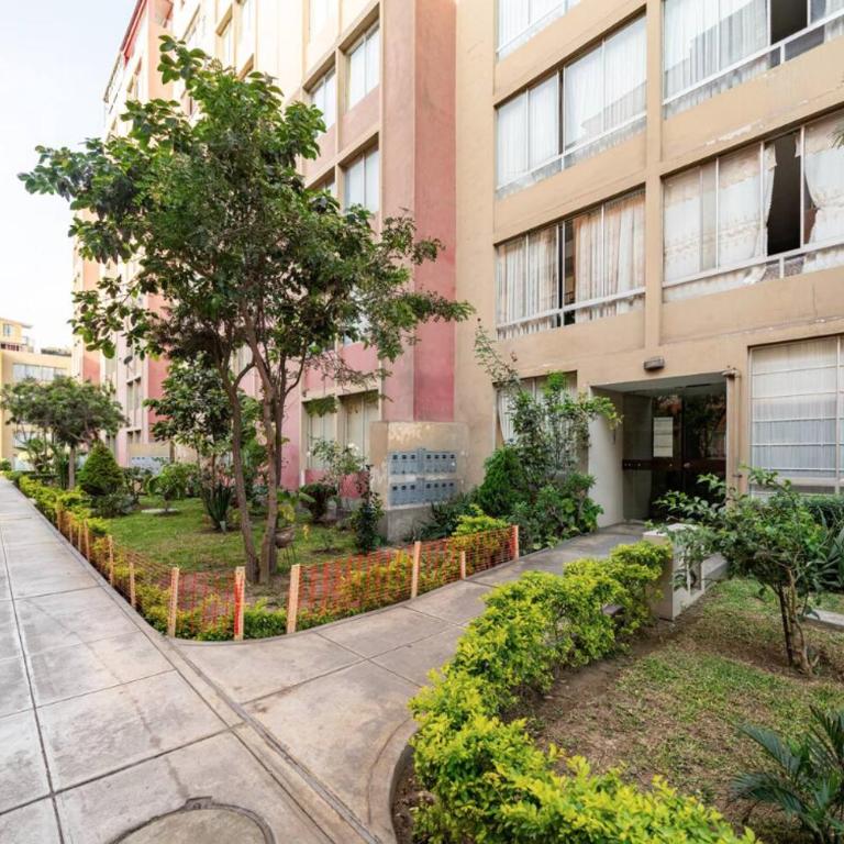 Apartamentos Estela en Alameda colonial - 5km Aeropuerto Jorge Chávez - Apartamento con balcón - 7