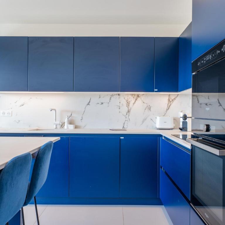 3-bedroom apartment sea view terrace and parking - Appartement - 9