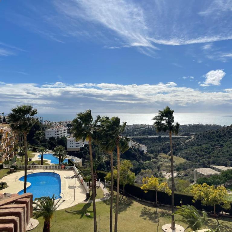 Room in shared Apartment in suite bathroom WiFi 2 swimming Pools Panoramic views Mijas Marbella - Apartment mit 2 Schlafzimmern - 6