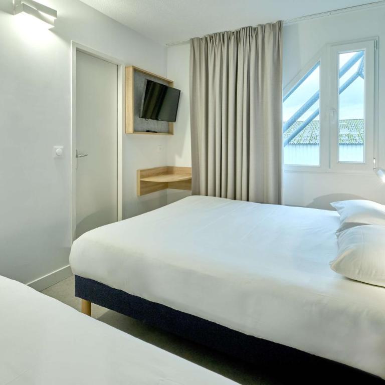 Kyriad ECO - Narbonne Sud - Chambre Triple avec 1 Lit Simple, 1 Lit Double, Connexion Wi-Fi Gratuite, Climatisation et Douche - 2