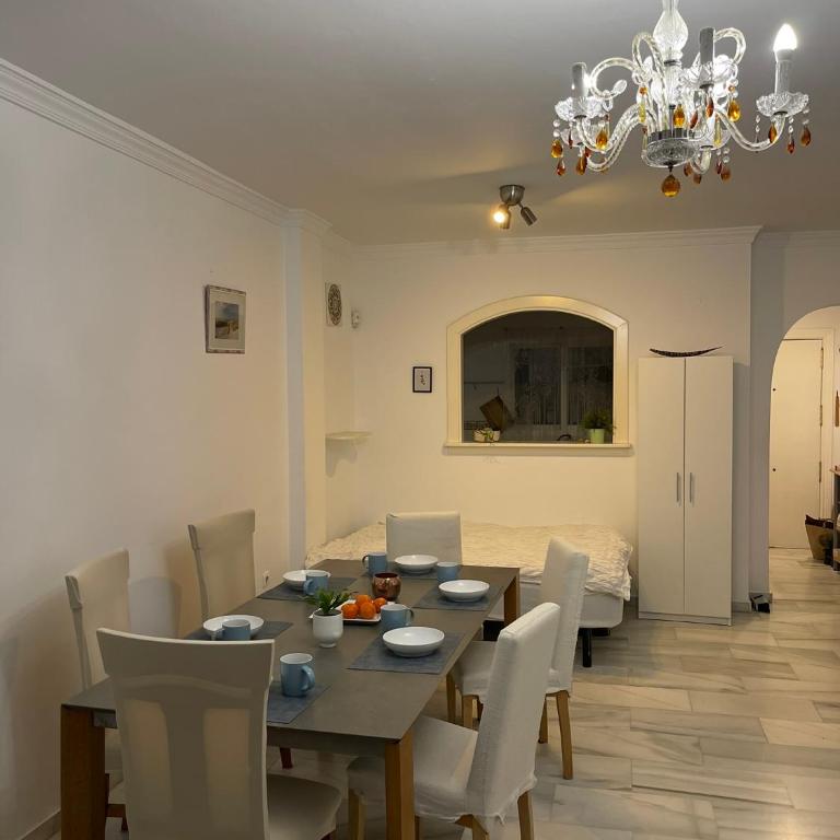 Room in shared Apartment in suite bathroom WiFi 2 swimming Pools Panoramic views Mijas Marbella - Apartment mit 2 Schlafzimmern - 30