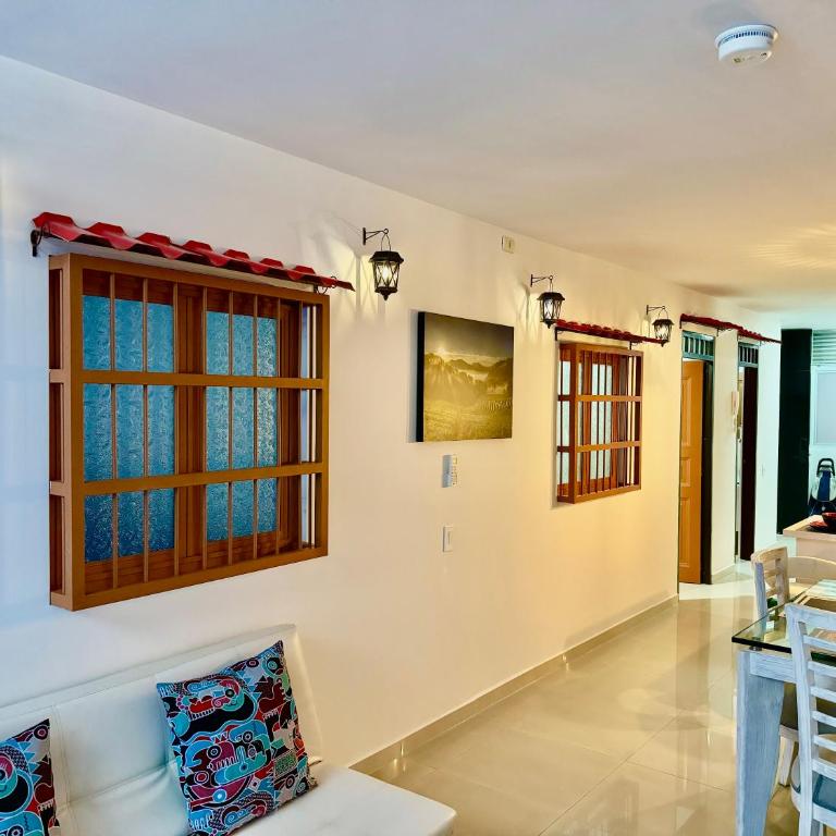 Encantadores Seis Apartamentos Modernos Cerca a Las Clinicas CQB, Imbanaco, Tequendama y San Fernando - Apartamento de 2 dormitorios - 10