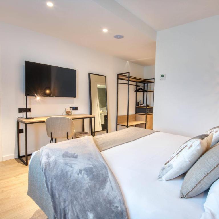 Hotel Costabella - Habitación cuádruple - 7