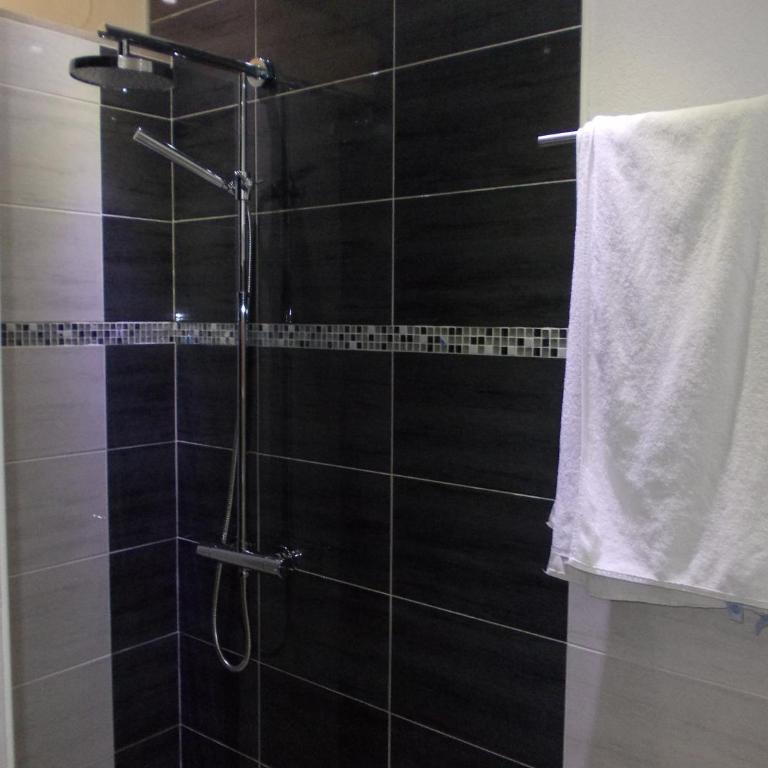 Apartments Sutorina - One-Bedroom Suite - 19