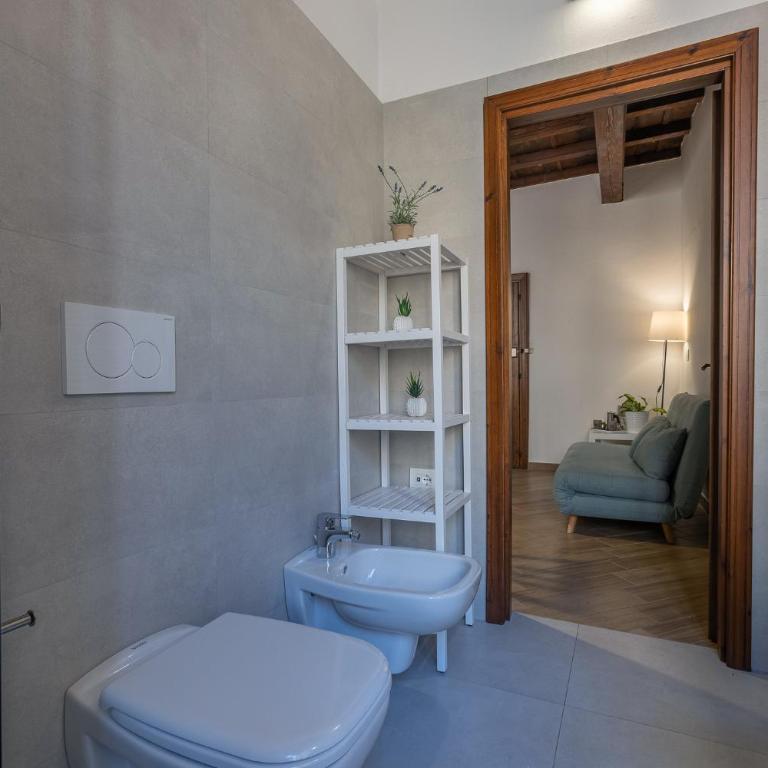 GuestHost - Nel Centro Storico Lovely Apartment - One-Bedroom Apartment - 11