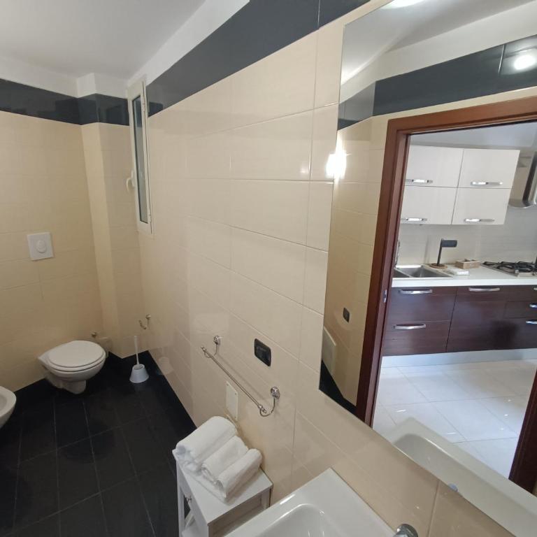 Residenza GeRi - Suite and Home Napoli Centro - Camera Matrimoniale Deluxe con Balcone - 9