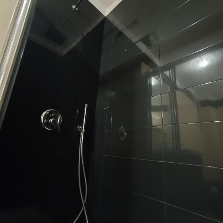 Residenza GeRi - Suite and Home Napoli Centro - Camera Matrimoniale Deluxe con Balcone - 12
