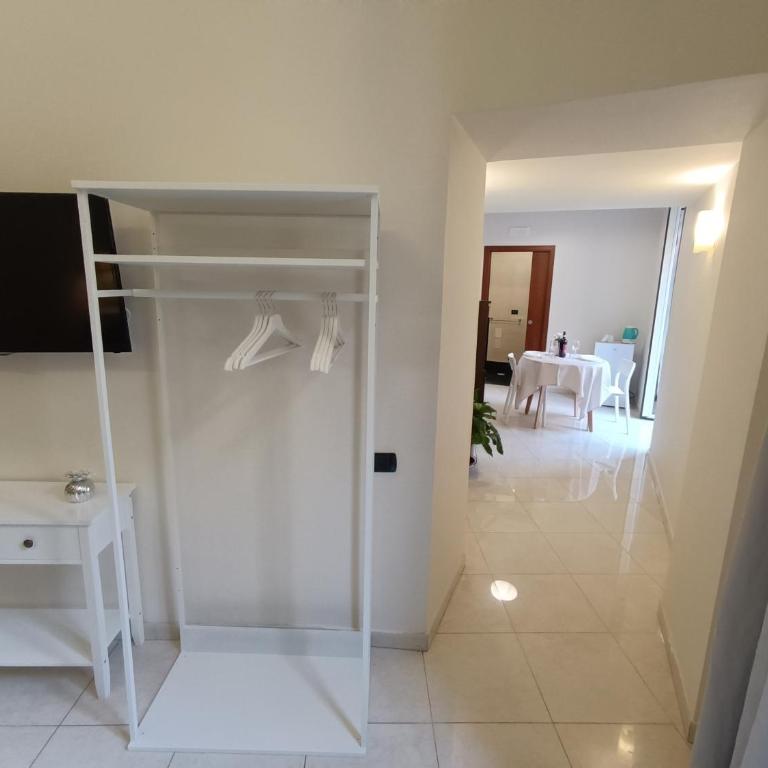 Residenza GeRi - Suite and Home Napoli Centro - Camera Matrimoniale Deluxe con Balcone - 15