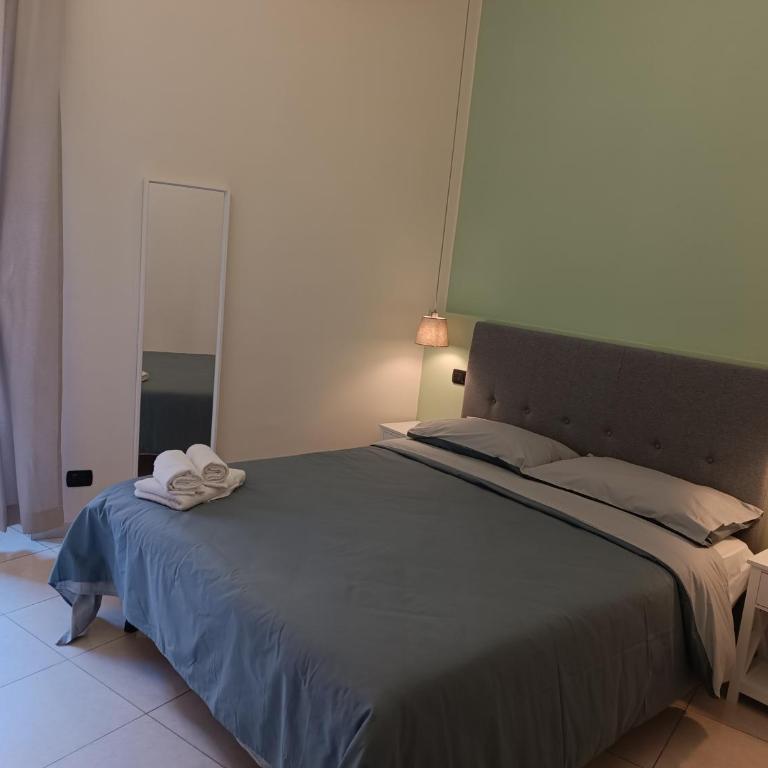 Residenza GeRi - Suite and Home Napoli Centro - Camera Matrimoniale Deluxe con Balcone - 4