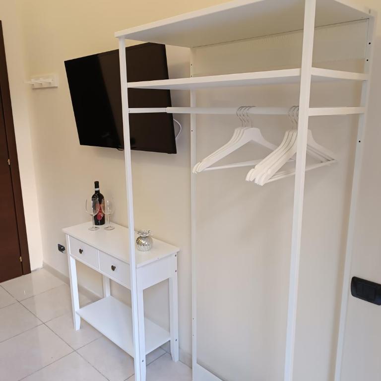 Residenza GeRi - Suite and Home Napoli Centro - Camera Matrimoniale Deluxe con Balcone - 34