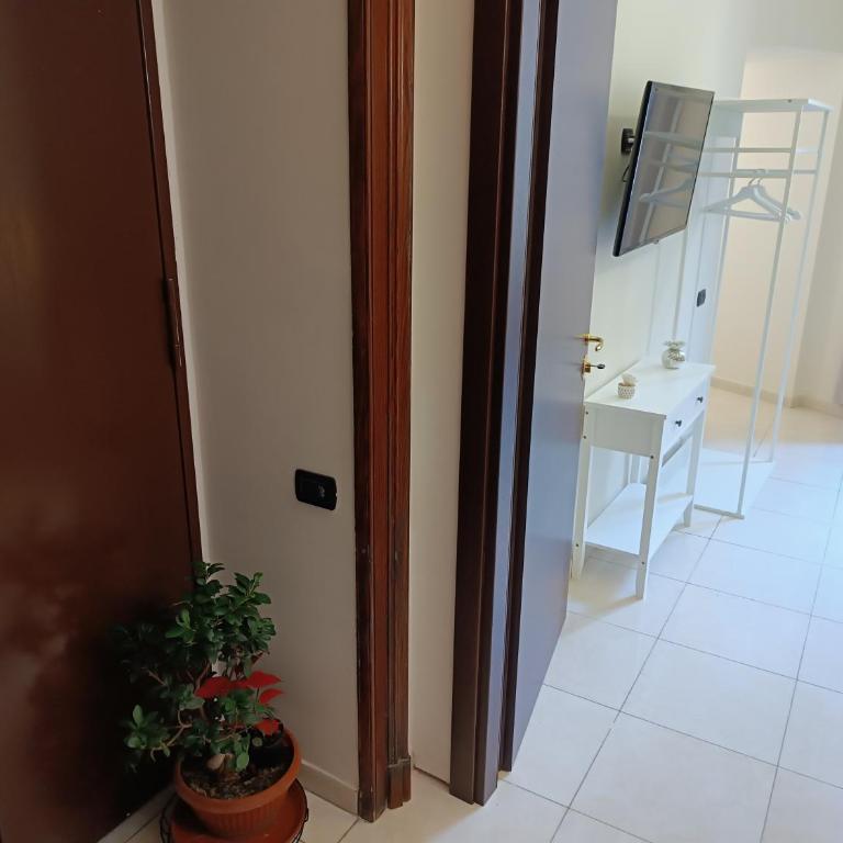 Residenza GeRi - Suite and Home Napoli Centro - Camera Matrimoniale Deluxe con Balcone - 36
