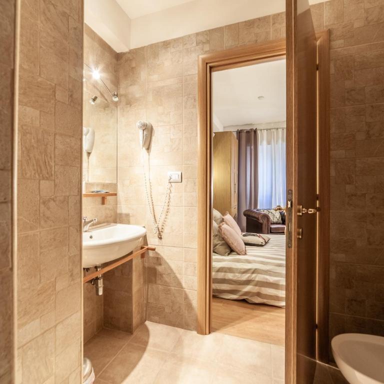 Ubaldi Luxury Rooms - Camera Matrimoniale Deluxe - 5