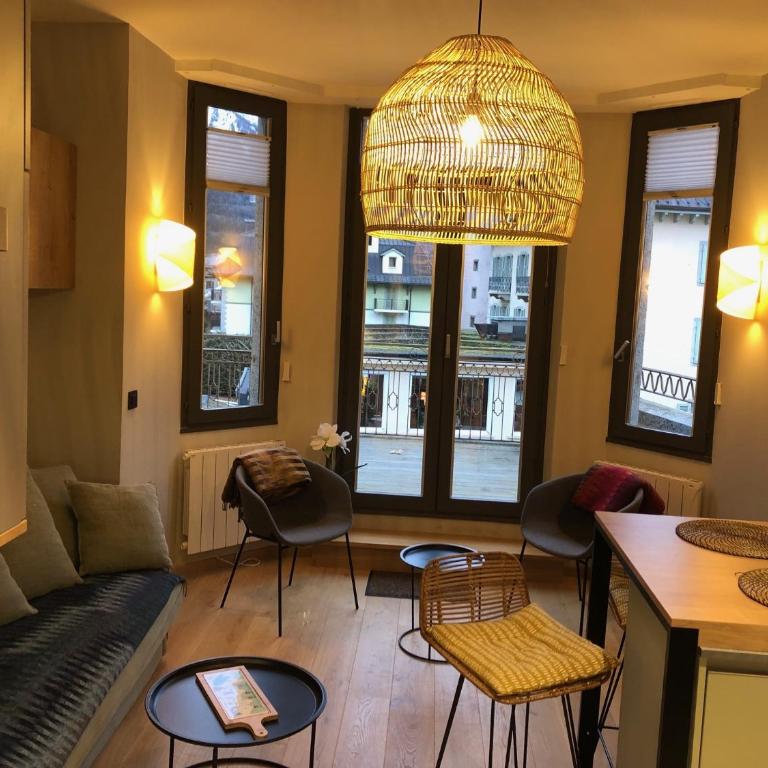 Appart Centre Chamonix Grande Terrasse Mont Blanc - Apartment with Shower - 28