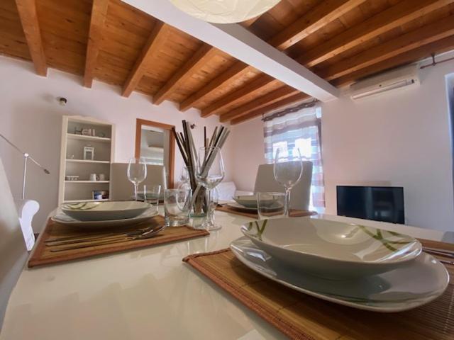 Montesanto 13 - Two-Bedroom Apartment - 7