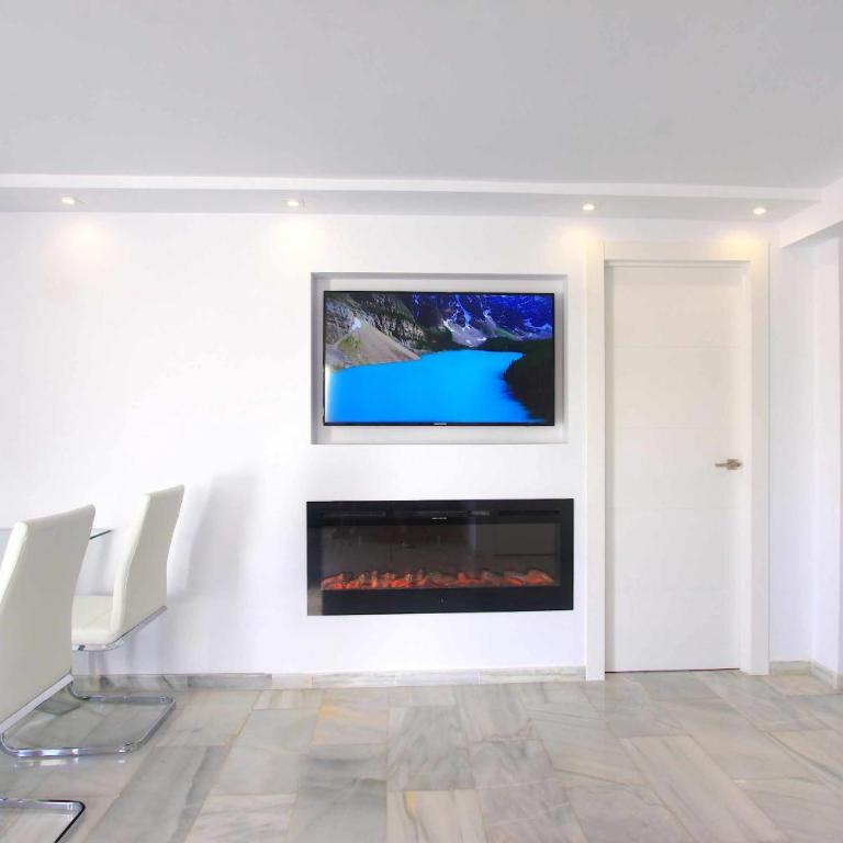Modern Penthouse Frontline Urbanisation - Apartamento - 19