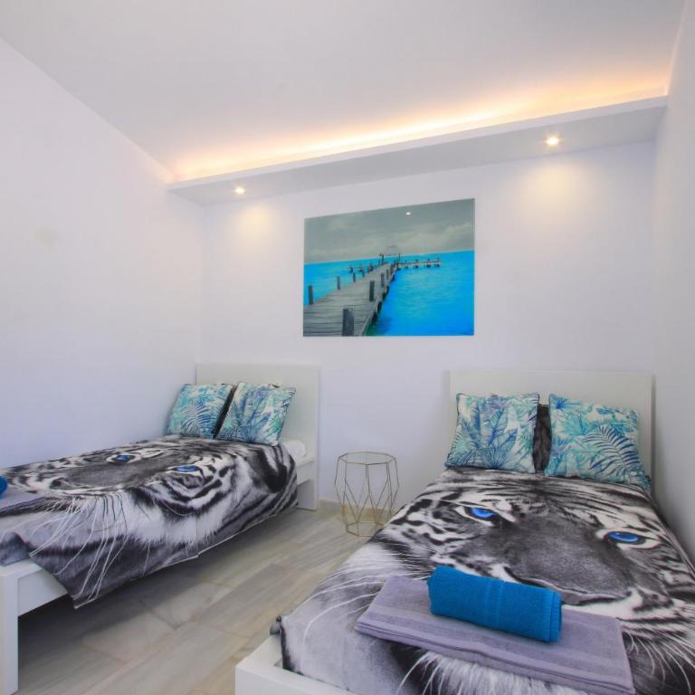 Modern Penthouse Frontline Urbanisation - Apartamento - 14