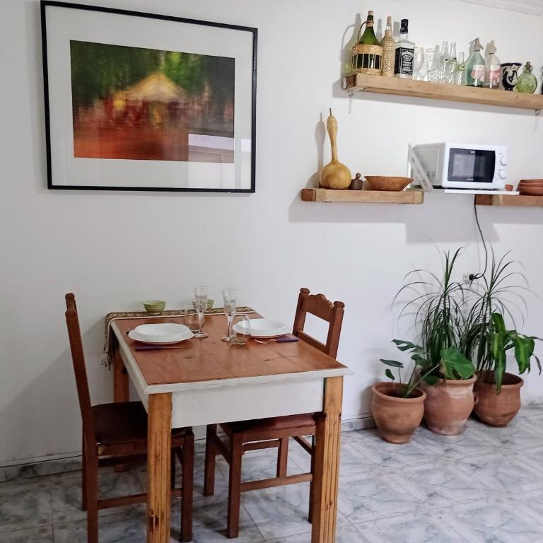 CASA PATRIA, con cochera, patio, parrilla - Casa con 1 dormitorio - 10
