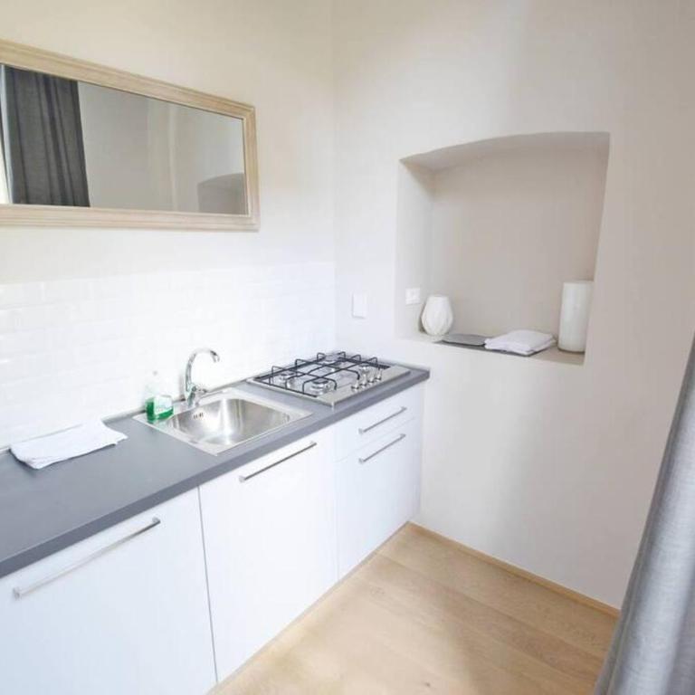 Keys of Italy - Albero 15 - Big and Small apt by Train station 2nd floor - Appartamento con 1 Camera da Letto - 2