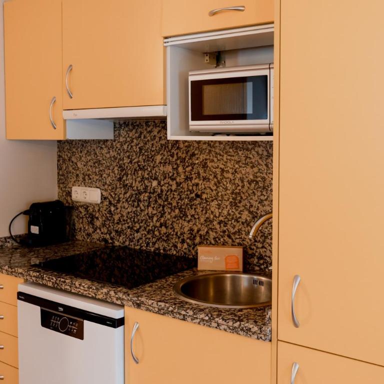 Pierre & Vacances La Merceria - One-Bedroom Apartment - 6