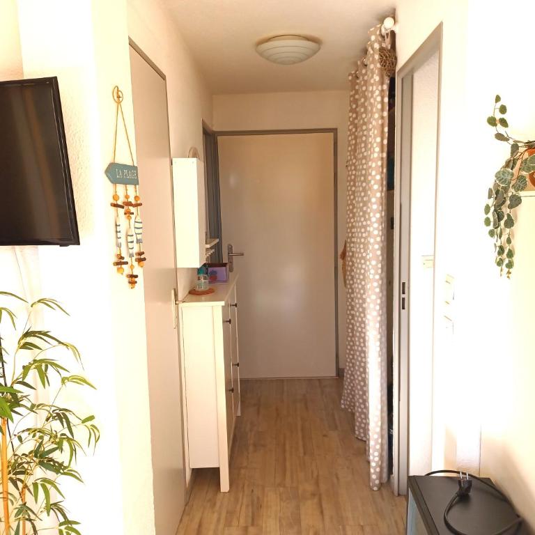 Plain-pied Jardin 6 personnes Clim Vue Mer Parking Wifi Terrasse Piscine dans la résidence - Appartement 2 Chambres - 18