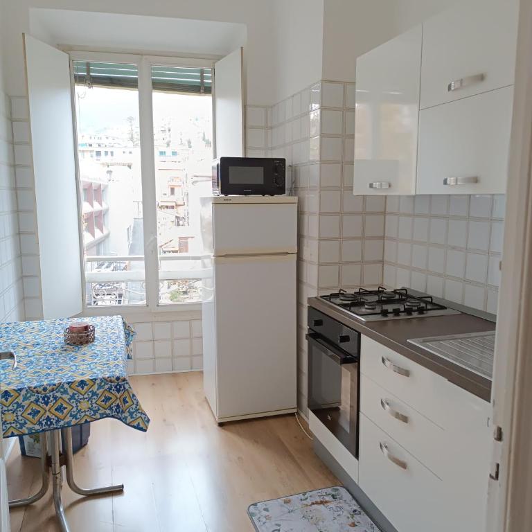 Sanremo center - One-Bedroom Standard Apartment - 2