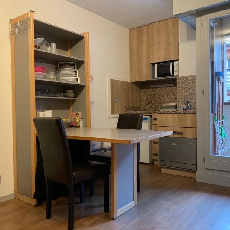 Studio 4 pers avec balcon et WIFI au centre-ville - Studio - 11