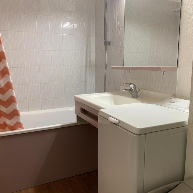 Studio 4 pers avec balcon et WIFI au centre-ville - Studio - 13