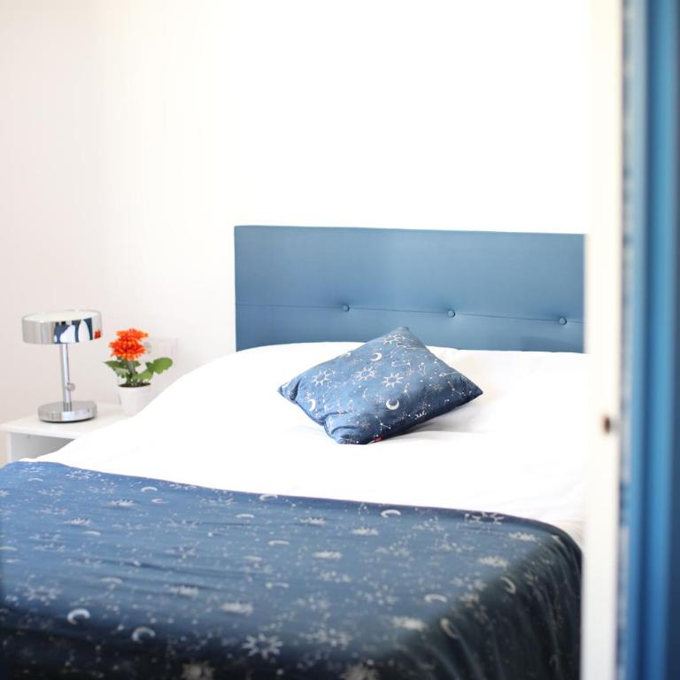 Maestro Damián, Moderna Vivienda Turística a Estrenar en Bilbao - Two-Bedroom Apartment - 24