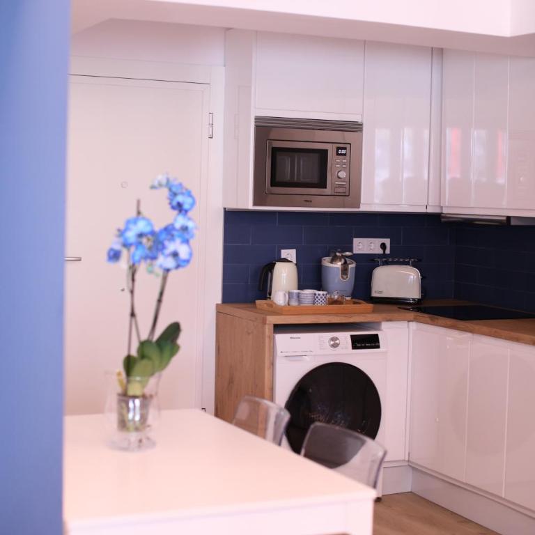 Maestro Damián, Moderna Vivienda Turística a Estrenar en Bilbao - Two-Bedroom Apartment - 8