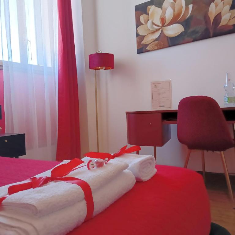Brà Guest House - Camera Matrimoniale con Bagno Privato - 12
