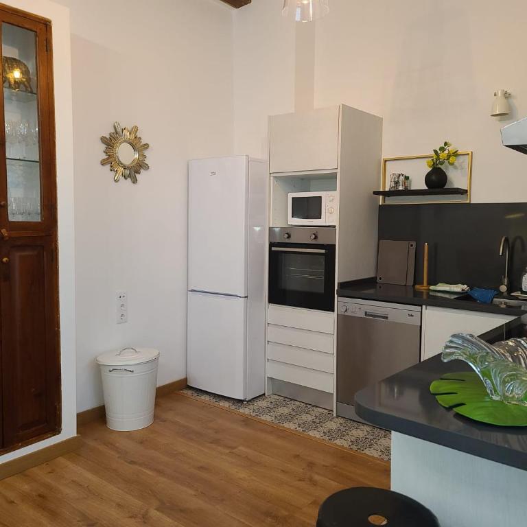 Casa Irina in the town of Denia - Two-Bedroom Apartment - 7