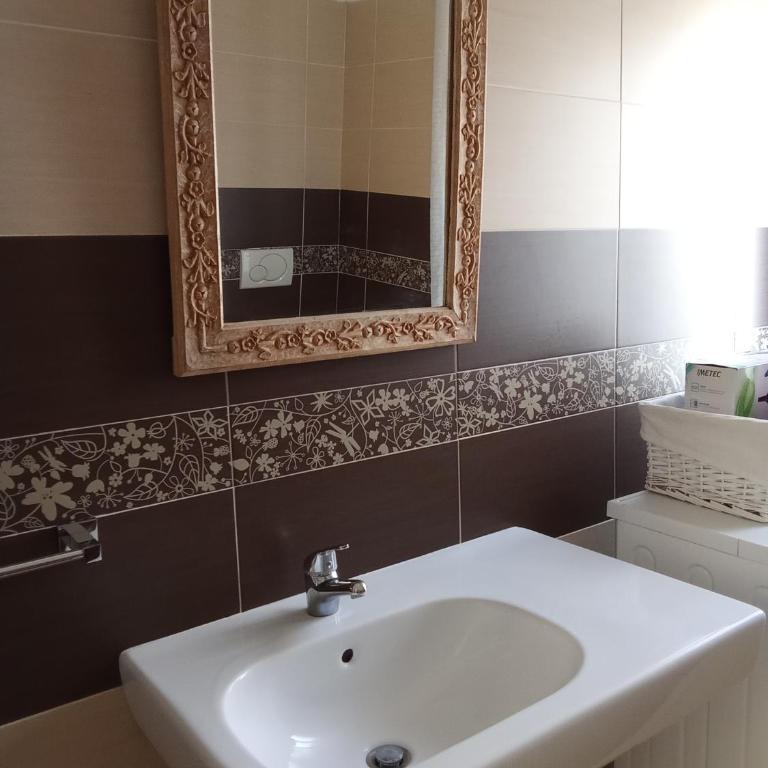M. BINI B&B - Double or Twin Room - 22