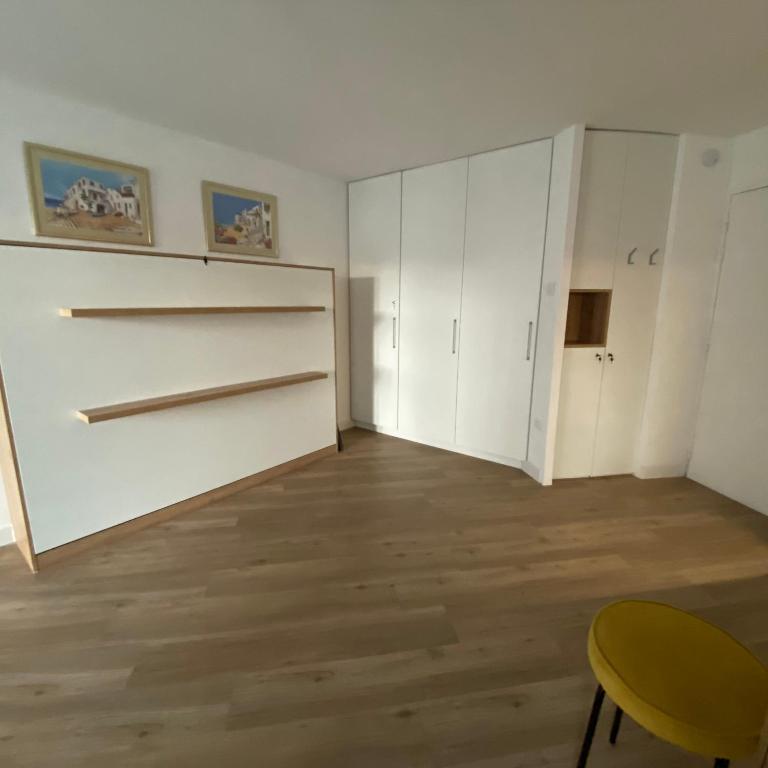 Rives du Lez - Prestige - Studio Lit King-Size avec Canapé-Lit - 18