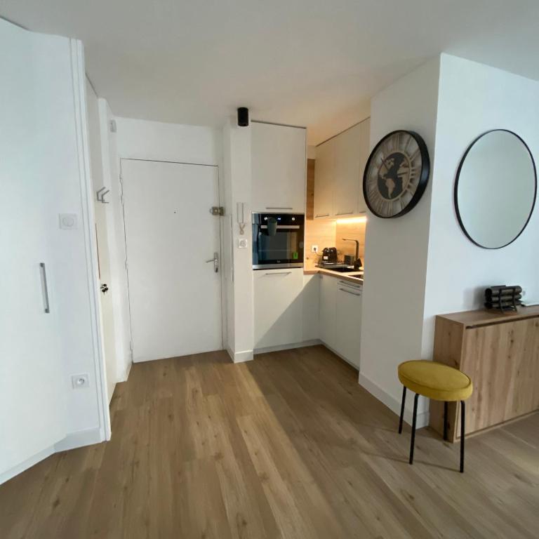 Rives du Lez - Prestige - Studio Lit King-Size avec Canapé-Lit - 7