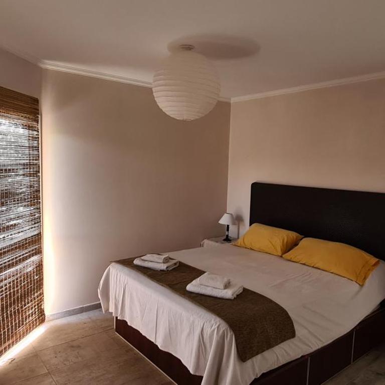 Carlos Paz - 3 Dormitorios con cochera - Zona céntrica residencial - Apartamento de 3 dormitorios - 26