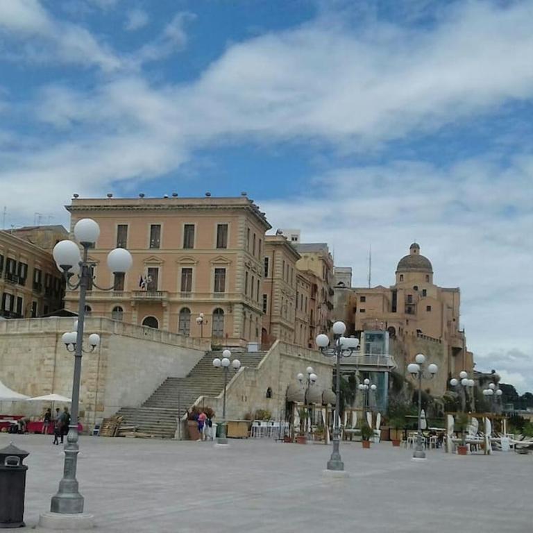 ExmA Luxury Apart Cagliari Center Reserved Parking - Appartamento - 26