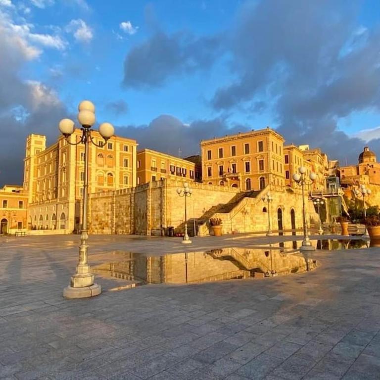 ExmA Luxury Apart Cagliari Center Reserved Parking - Appartamento - 44