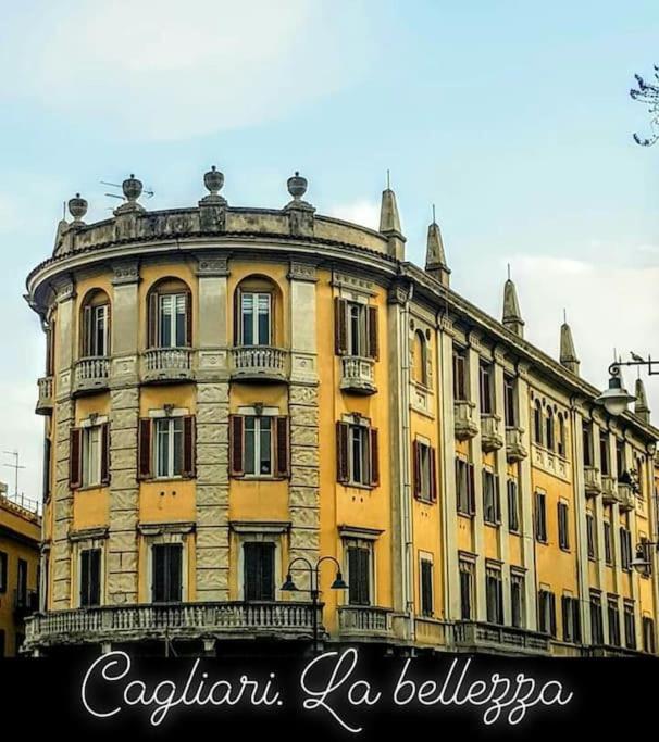ExmA Luxury Apart Cagliari Center Reserved Parking - Appartamento - 56
