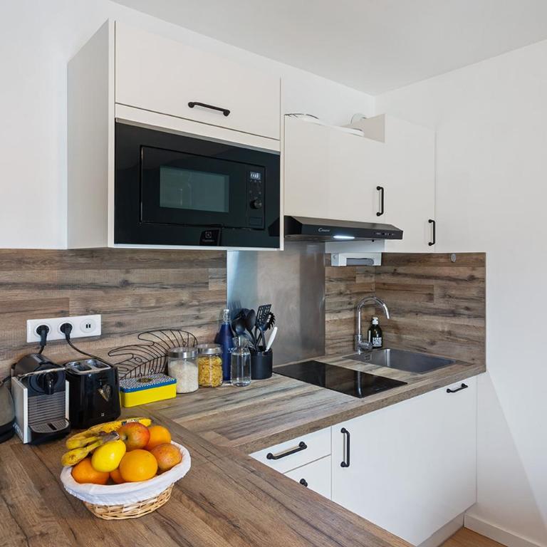 Joli studio - Parking Privé - WIFI Très Haut Débit - Au calme - Apartment mit 1 Schlafzimmer - 9