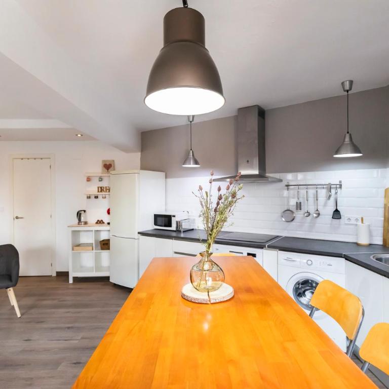 AkomodaT en apartamento luminoso junto al paseo de la ría - Two-Bedroom Apartment - 15
