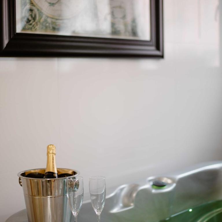 Suite de Diane Jacuzzi - Premiere conciergerie - Studio with Spa Bath - 13