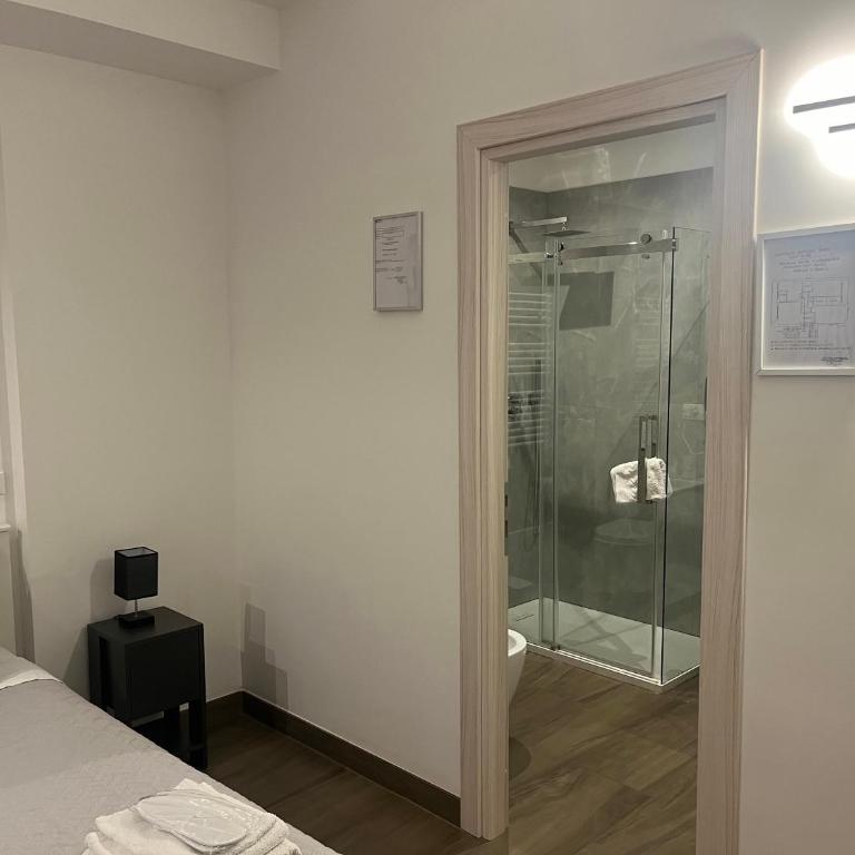 Anastasio Vatican Rooms G H - Camera Matrimoniale con Bagno Privato - 12