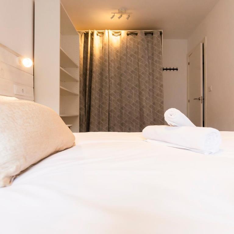 AkomodaT en apartamento luminoso junto al paseo de la ría - Two-Bedroom Apartment - 24