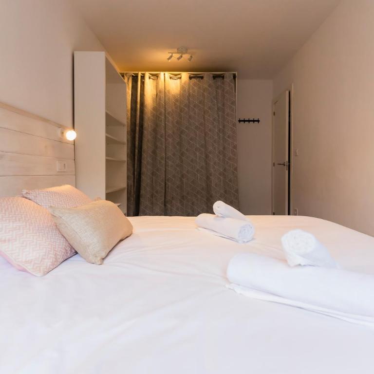 AkomodaT en apartamento luminoso junto al paseo de la ría - Two-Bedroom Apartment - 26